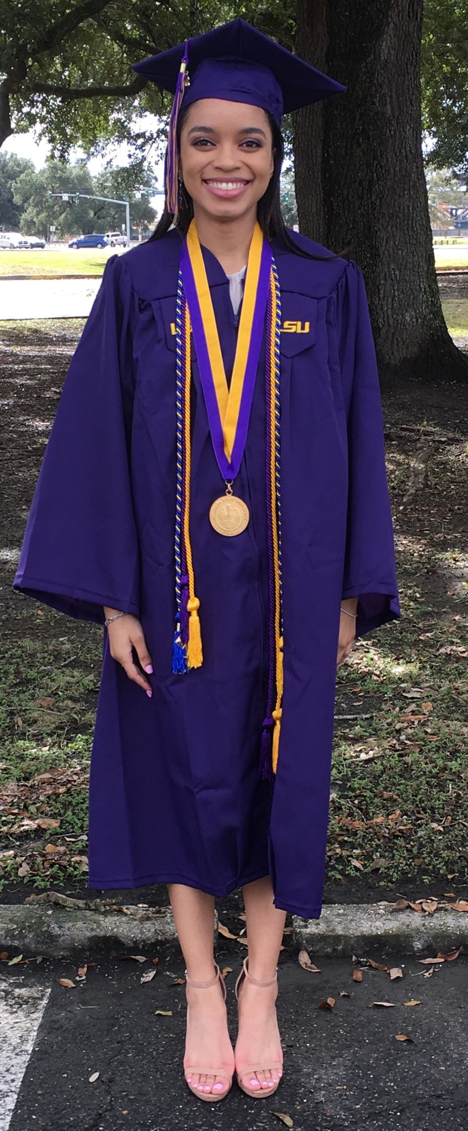 Kimi Clopton with medal